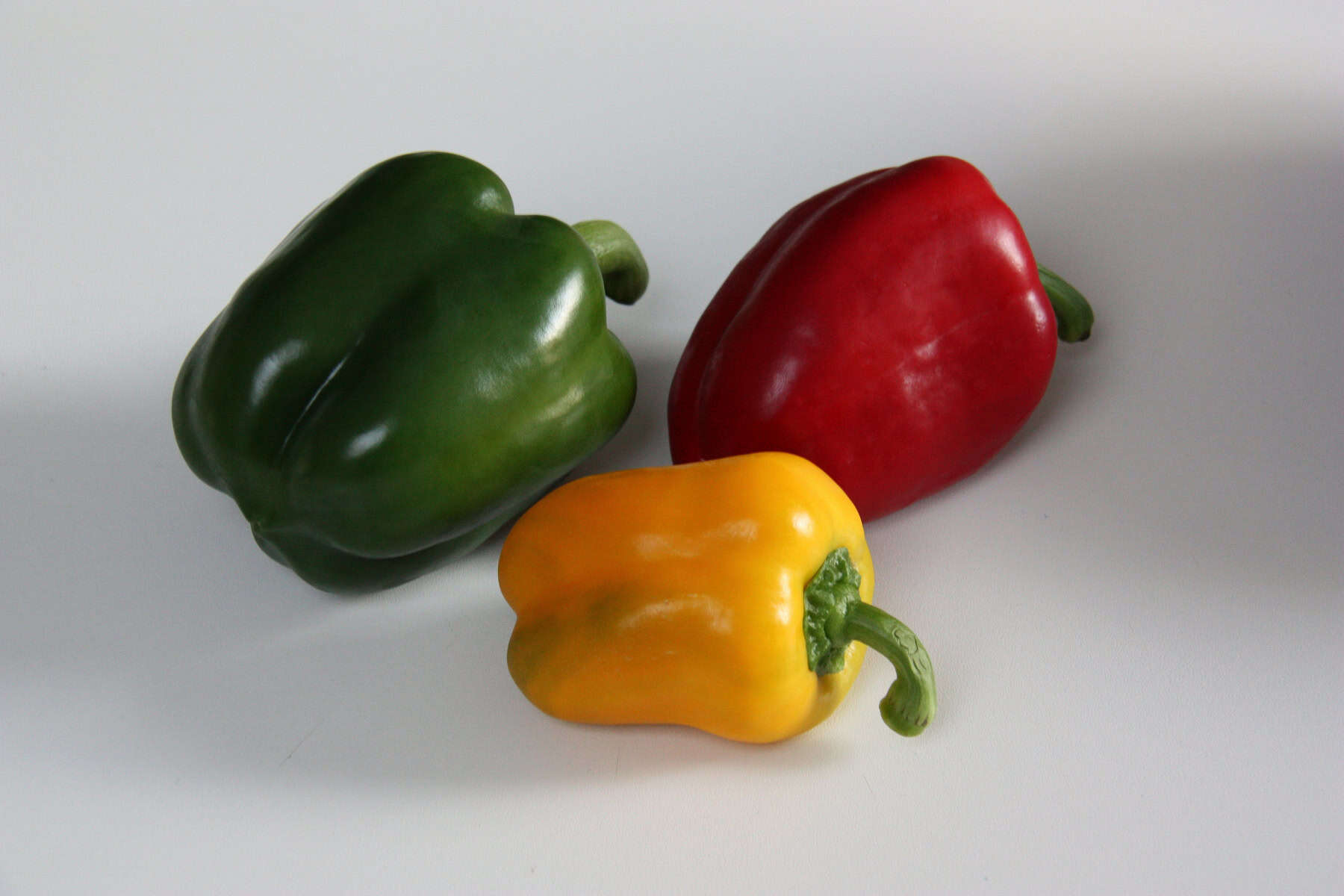 85608486-Green-Yellow-Red-Pepper-2009.jpg