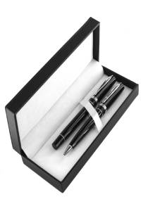 Elegant pen set in a black gift box, perfect for special occasions and corporate gifting.